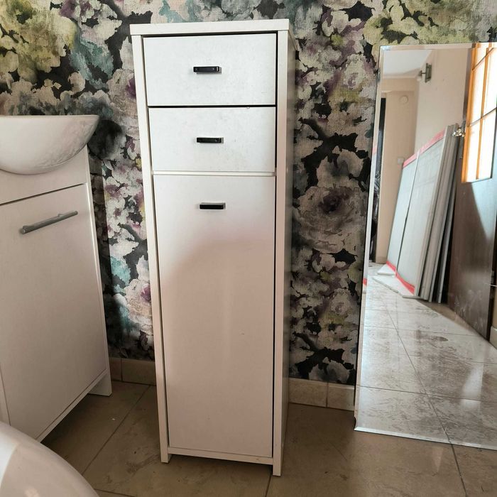 szafka łazienkowa z koszem na pranie