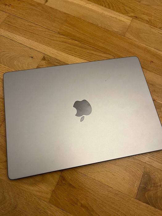 MacBook Pro M1 Pro 2021 на запчастини, екран, батарея