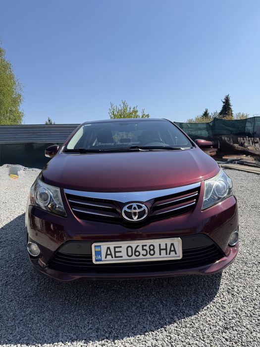 Toyota Avensis 2012 1,8 MT  Офіціал
