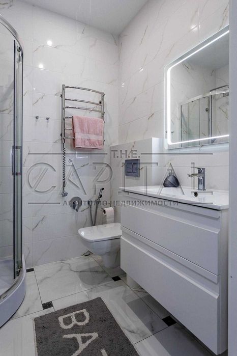 Дизайнерська квартира в Obolon Residences Набережна Парк Оболонь