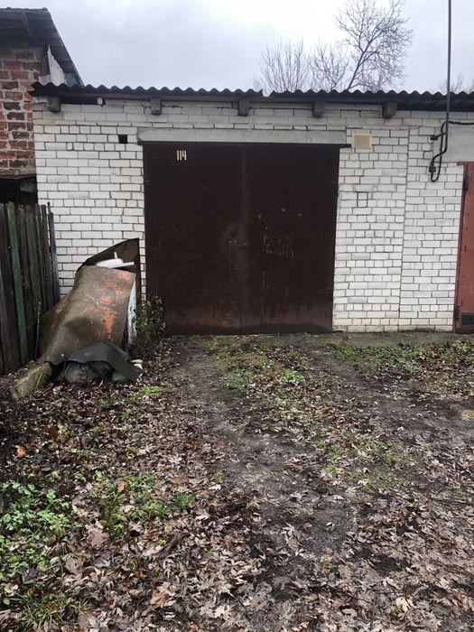 Кирпичный гараж в центре