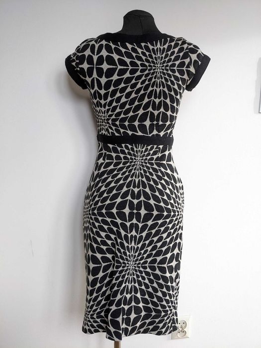 Sukienka wełniana Sandro Ferrone rozmiar włoski 42 (38/M)