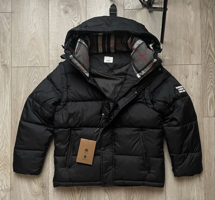 Пуховик Burberry нові з всіма бірками
