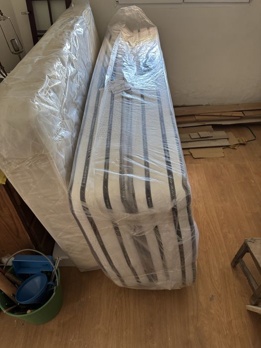 Mobilia com cama articulada eletrica