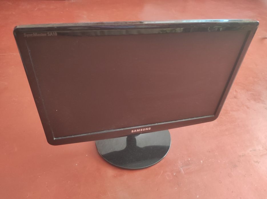 Монітор Samsung syncmaster sa10