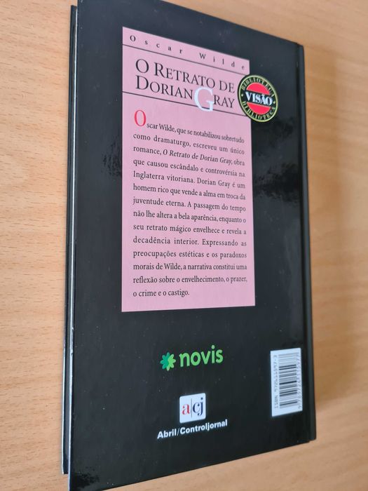Livro "O Retrato de Dorin Gray" de Oscar Wilde