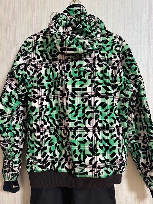 Мужской лыжный костюм (куртка и брюки) размер S-М как Новый, Идеальный