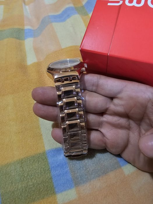 Swatch Irony Chrono dourado. Novo.