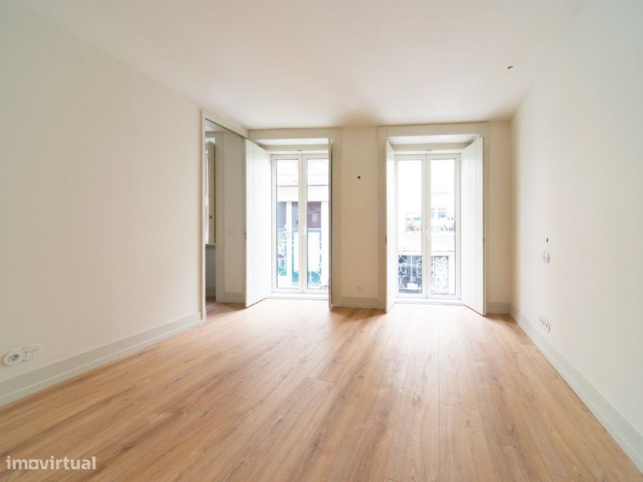 Apartamento T4 na Rua do Telhal