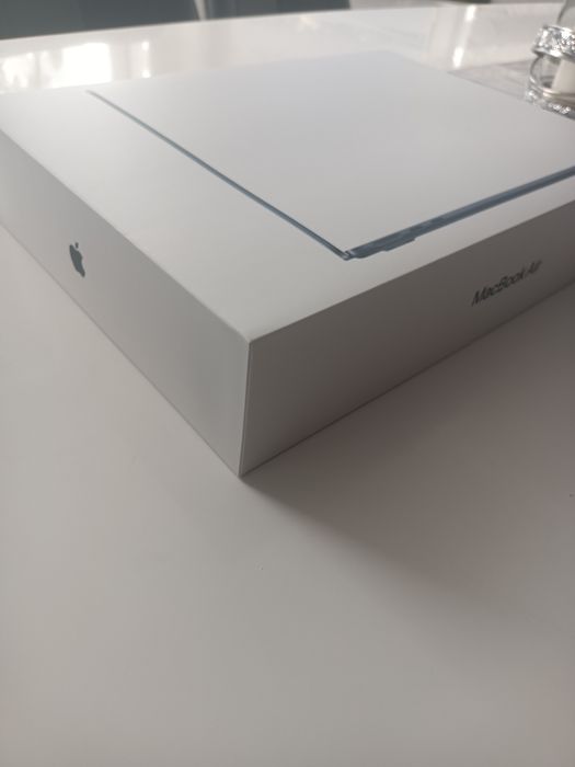 Pudełko po Macbooku