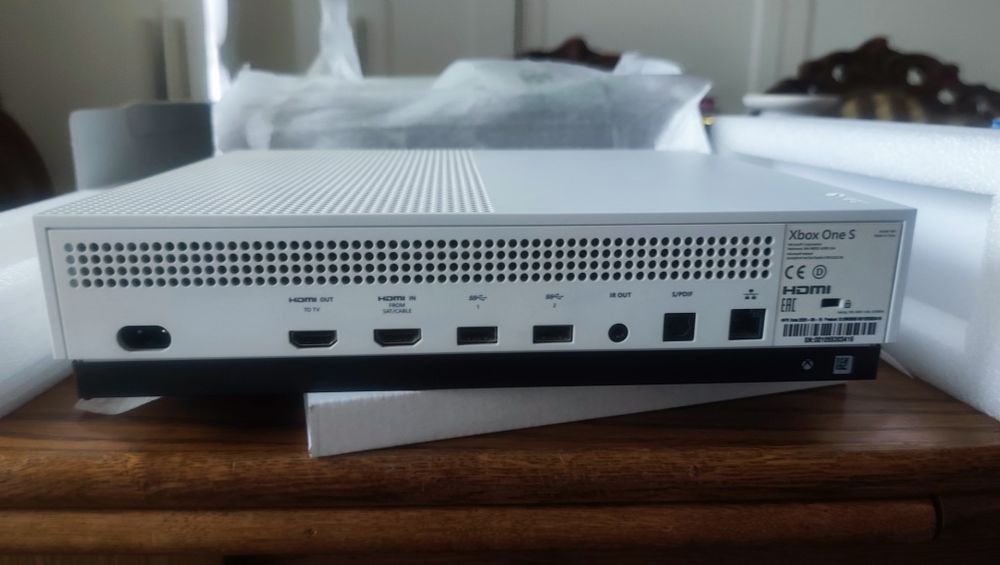 Konsola Xbox one s 1tb plus Kinect