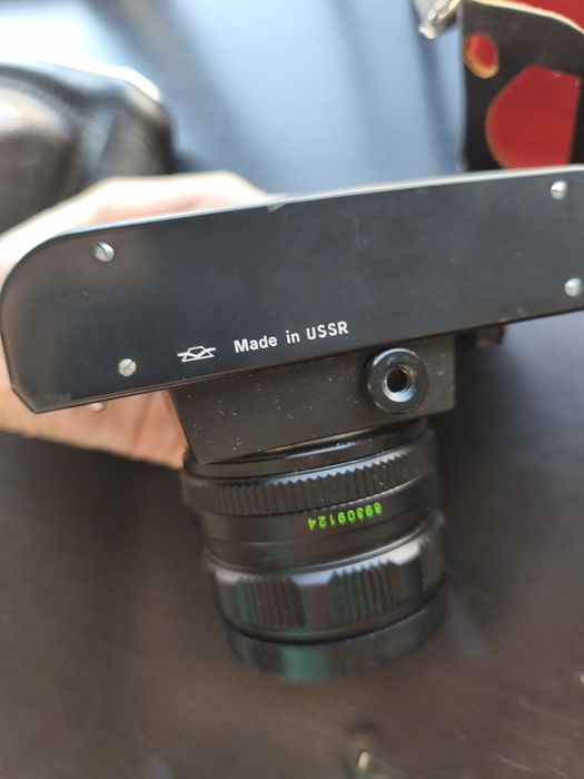 Máquina Fotográfica Analógica Zenit 12XP com Lente Helios 44M-4 (Vinta