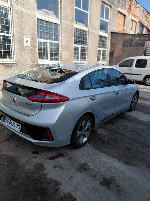 Ионик заряжаемый гибрид продам