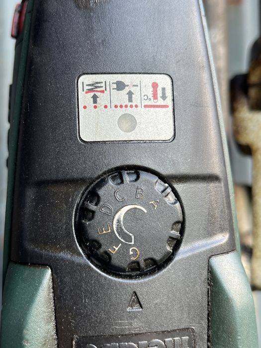 Wiertarka kolumnowa z uchwytem + Metabo SBE 1100 Plus