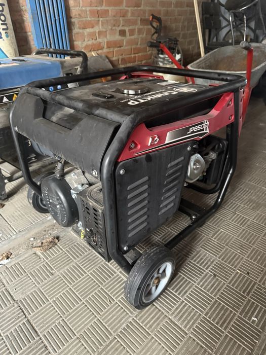 Генератор   бензиновий