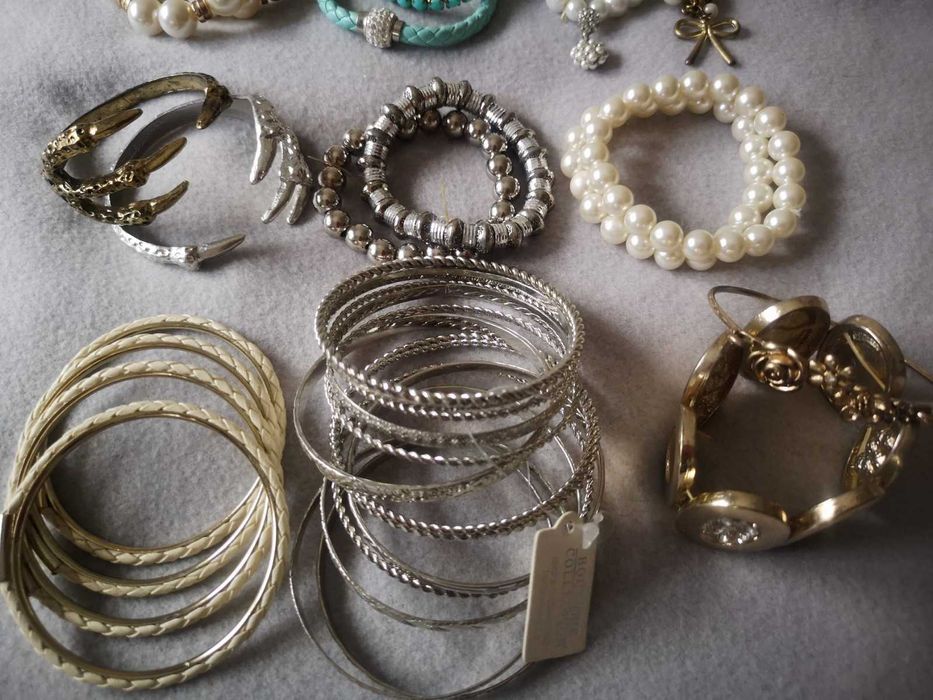 conjunto de pulseiras