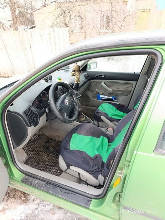 ПОДАМ VW ГОЛЬФ 4 1.6 газ.бенз.ціна до понеділка 85тис