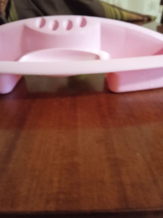 Продам полочку в ванную комнату