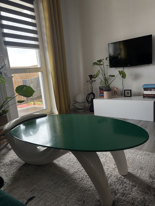 Stolik kawowy, unikalne nóżki