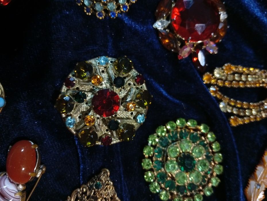 Винтажные броши и др.ЧССР