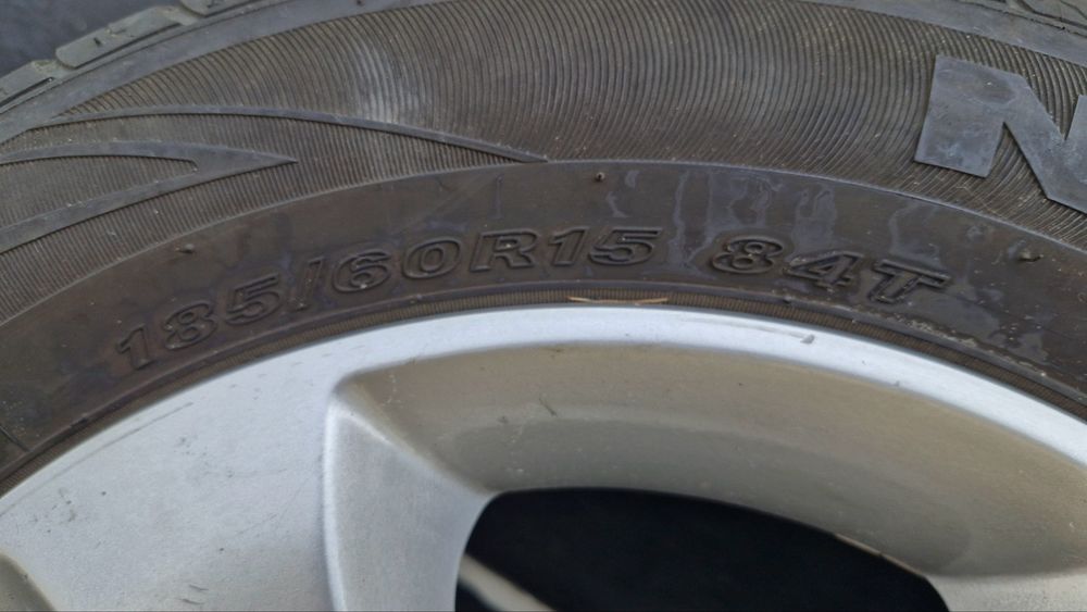 Диски /титани Suzuki Swift 4/100 R15/на літній резині Nexen 185/60/R15