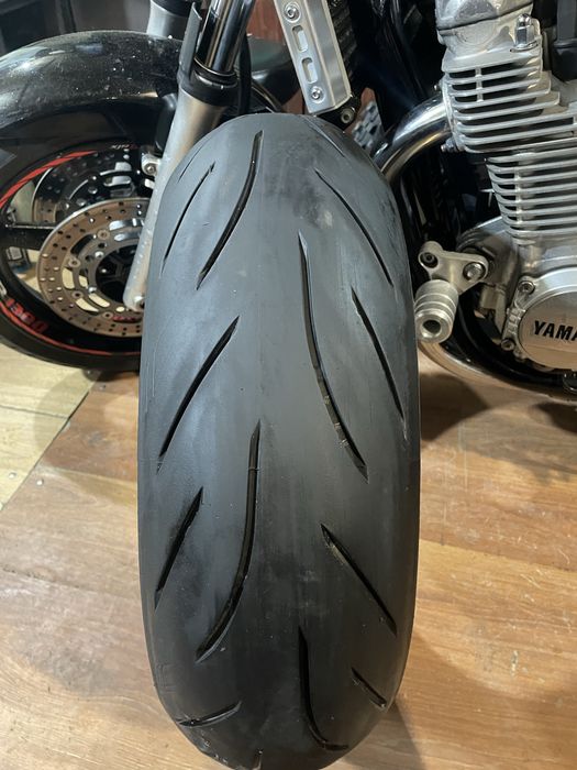 Michelin road 6 170/60/17 / brigstone 180/55/17