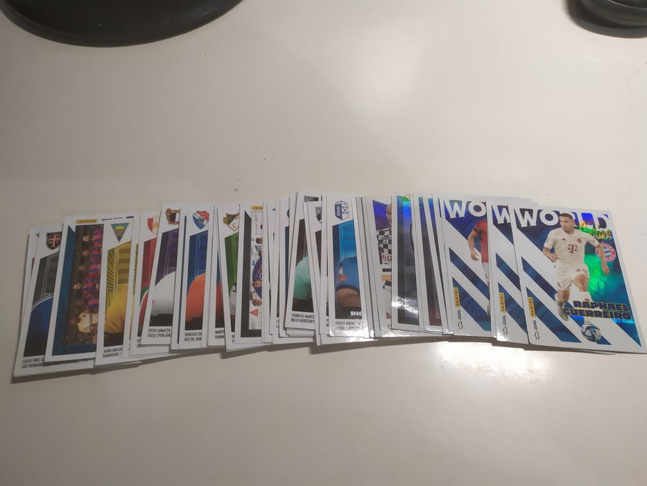Dezenas de cromos repetidos da liga portuguesa 23-24