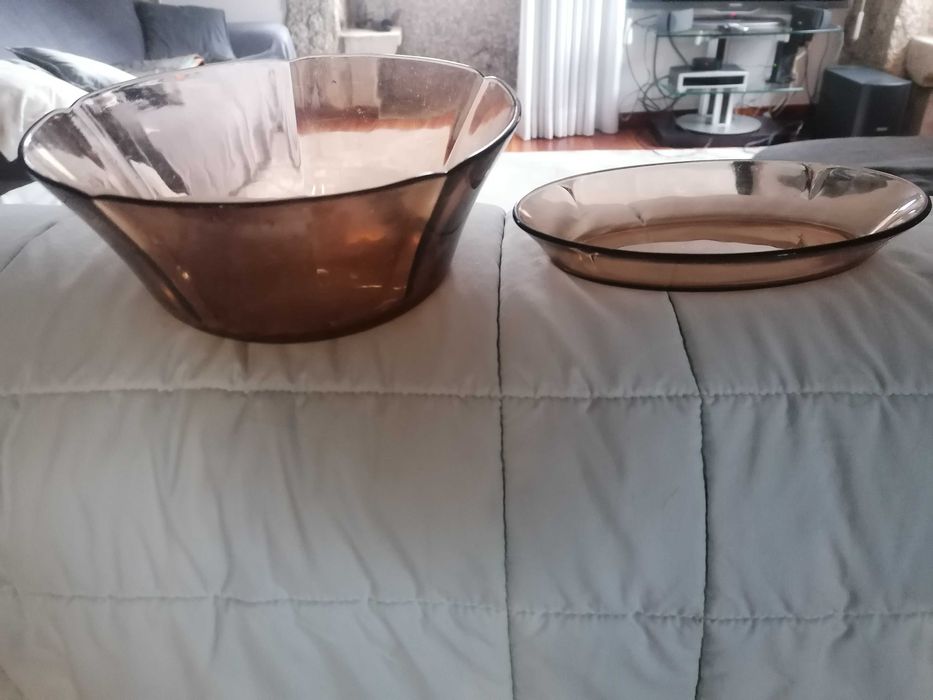 Taça e travessa em vidro