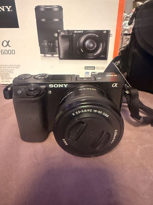 Aparat Sony Alfa A6000 + Sony 16-55mm + 55-210 mm