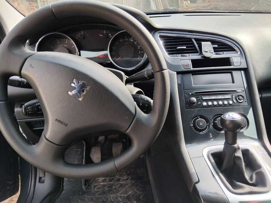 Продаж peugeot 5008 1.6 бензин 2010