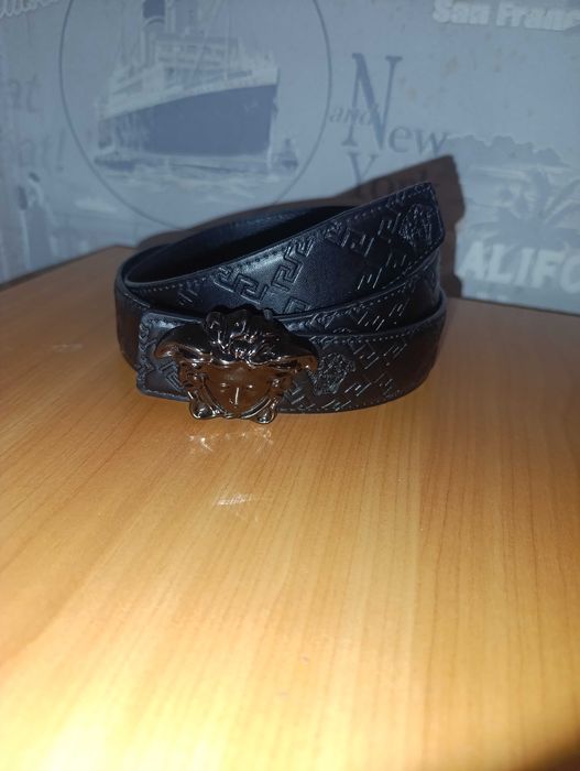 продам ремінь versache