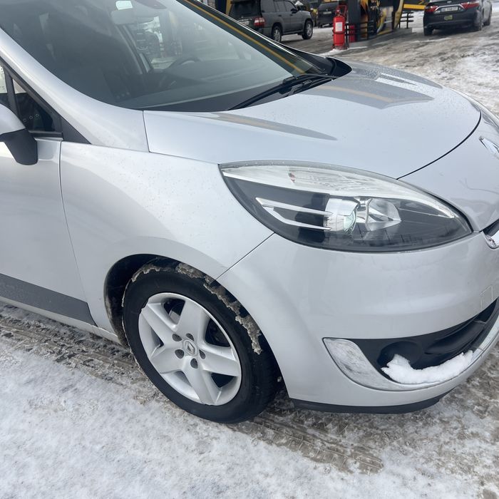 Renault Grand Scenic 1.5 dCi дизель, механіка, сірий
