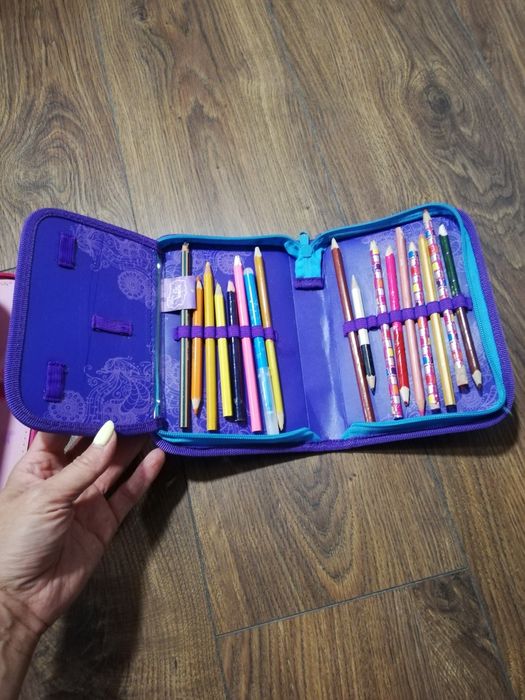 Piórnik furby Disney Violetta