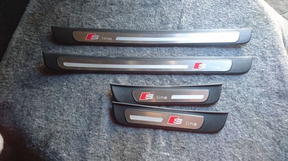 Emblematy progowe audi a5s5 12r sportback