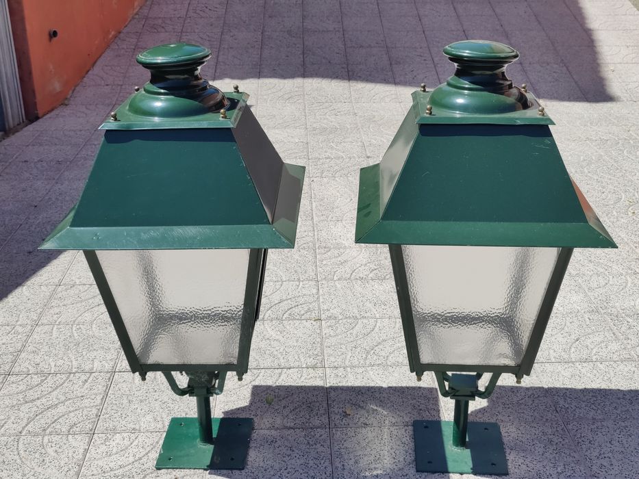 Candeeiros de coluna verdes