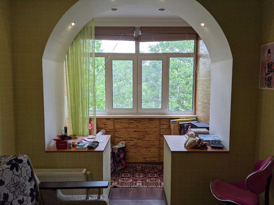 З комнатная квартира с ремонтом и мебелью