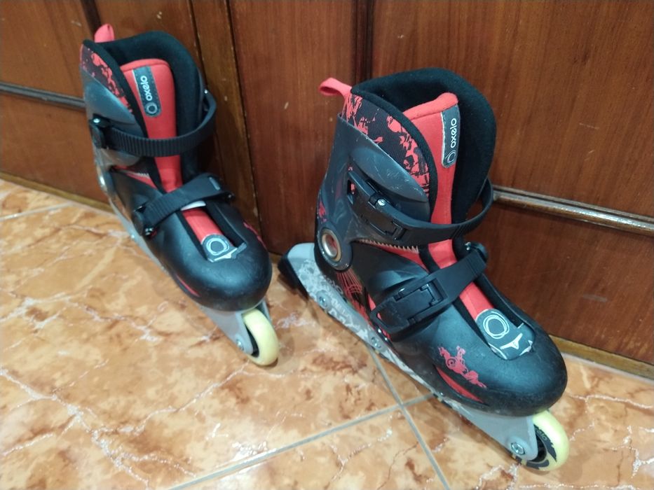 Patins em linha criança trotinete skate bicicleta triciclo carro casa quarto apartamento vivenda escritório gabinete cozinha.