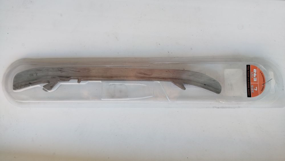 Леза хокейні Bauer size 07 (263)