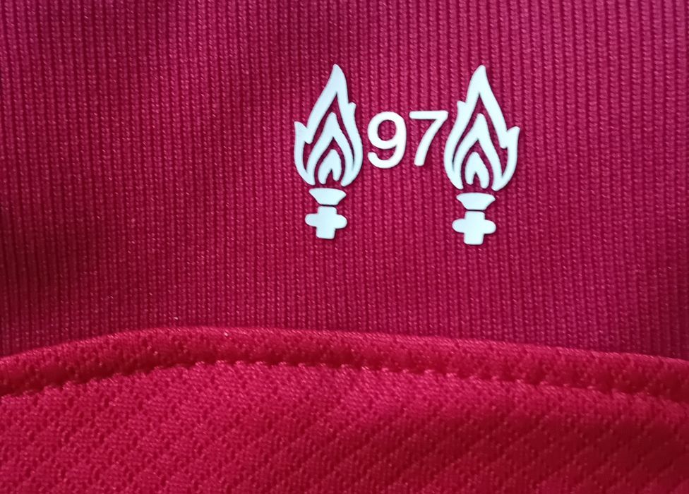 Koszulka Liverpool Nike sezon 23/24,wymiary długość 59, szerokość 45c