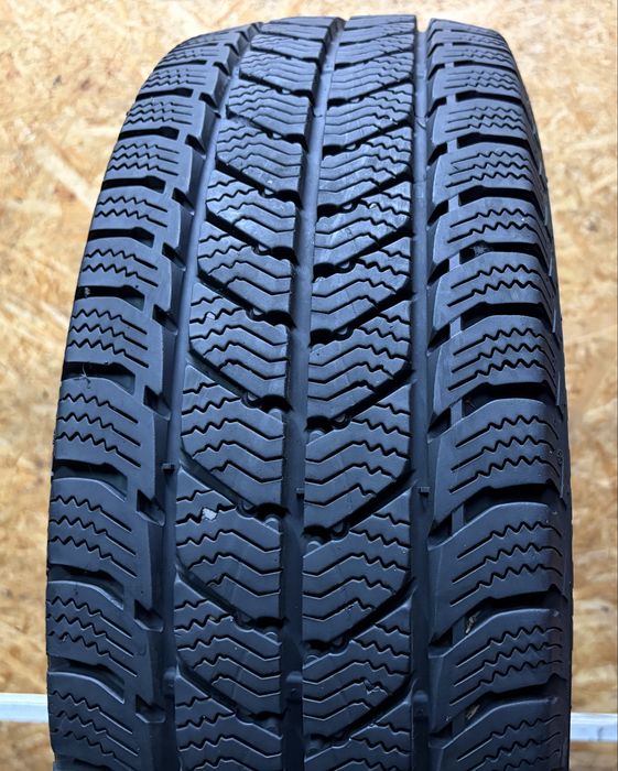 215/65/16C Uniroyal Snow Max 3