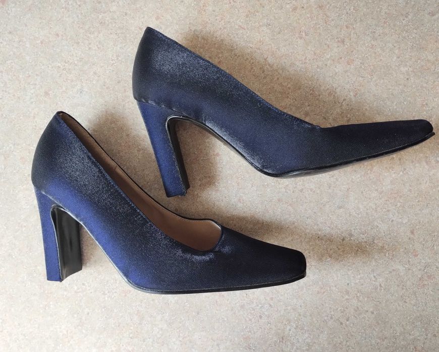 Buty szpilki czółenka granatowe rozm 37