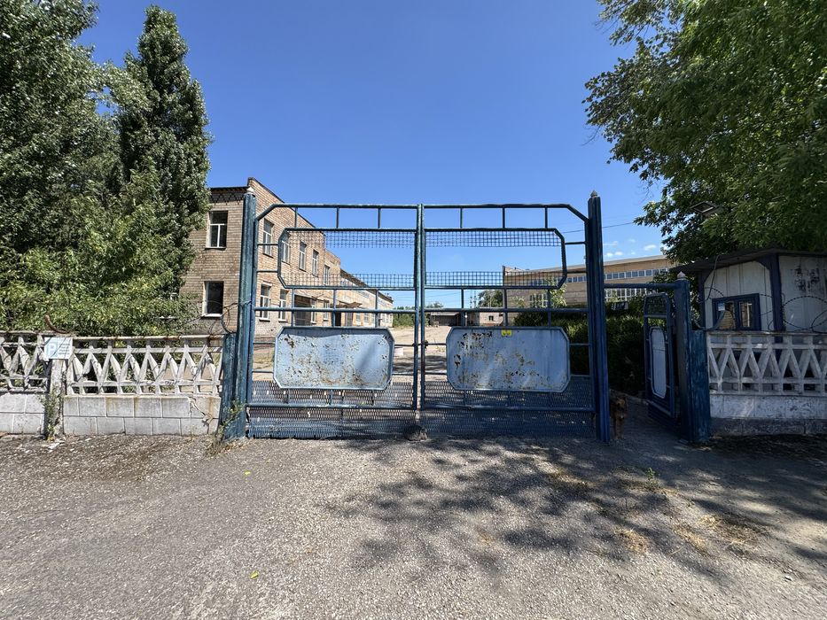 Продам Виробничий комплекс, 4294 м.кв, 1,7 Га ділянка, цеха, склад