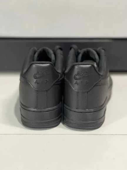 Czarne Nike Air Force 1  44