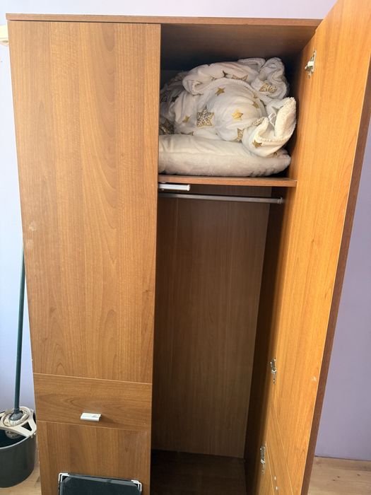Uzywana szafa do przedpokoju
