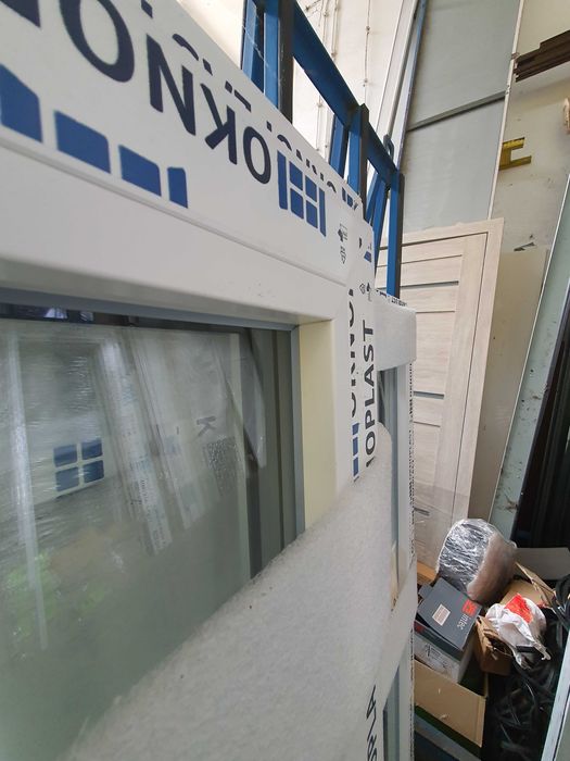 Okno pvc białe RU prawe 895mm x 1420mm