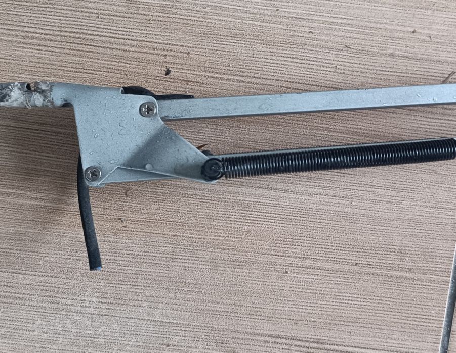 Lampa biurkowa kreślarska