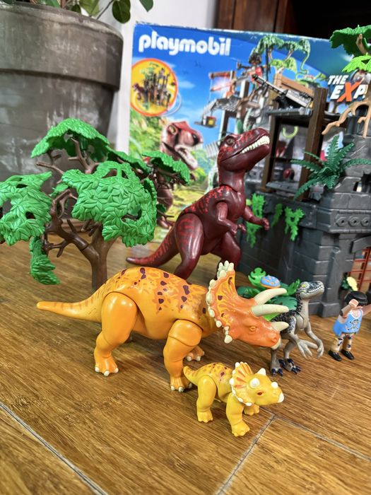 Playmobil Adventure 9429 plus dinozaury i policja