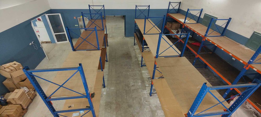 Alugo armazém 400m2 em Pataias