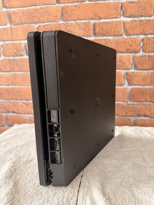 PS4 1TB como nova