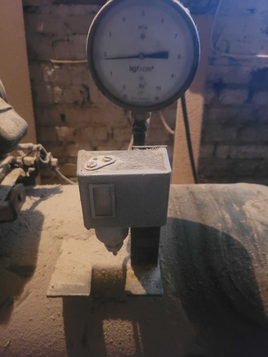 компрессор поршневой промышленный на 250л. 380В